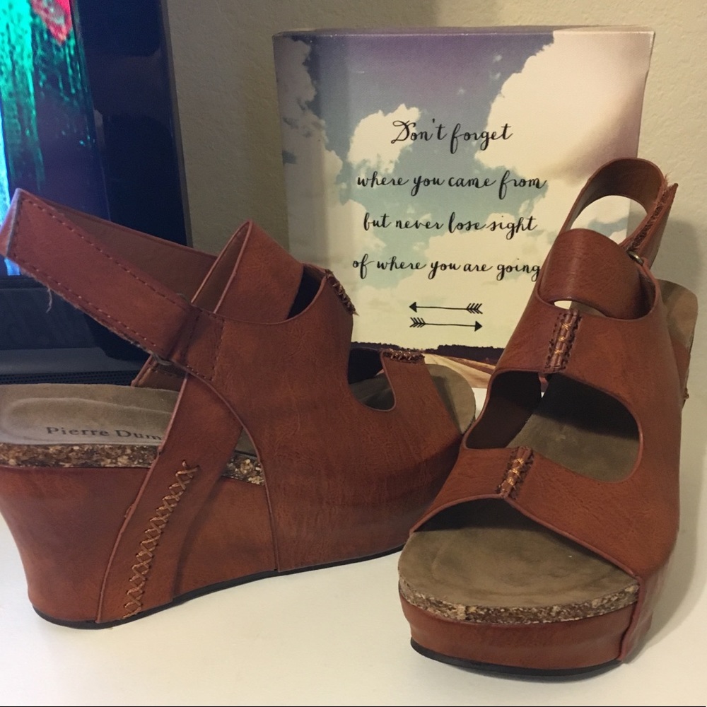 Pierre Dumas Wedges